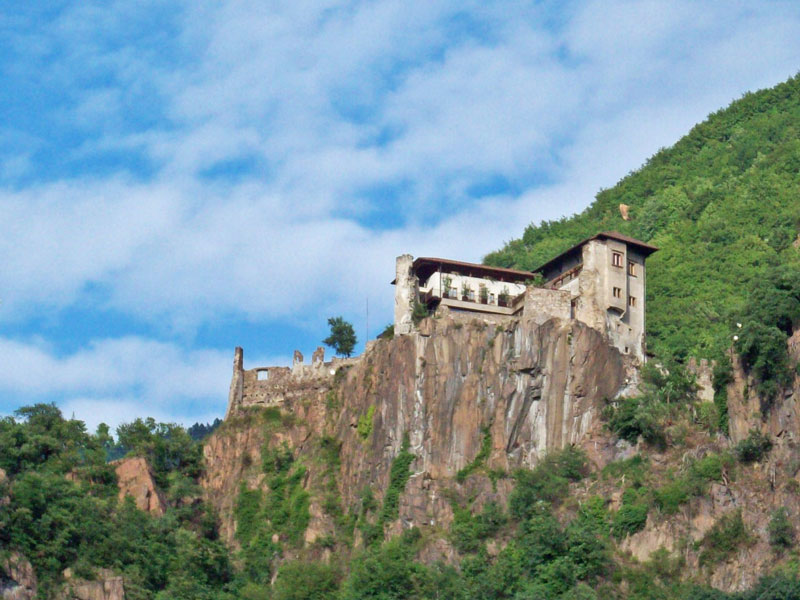 Castel Flavon